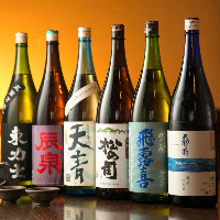日本酒は季節物や限定品など、常時約25種類前後ご用意
