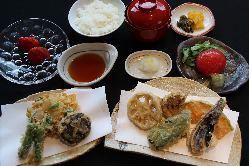 野菜天ぷらのお食事をお楽しみいただけます