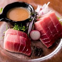 【経験豊富なシェフ】 担々麺から刺身まで和洋中多彩な料理