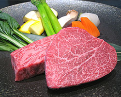最高に熟成されたステーキの 『肉汁』を、味わって下さい。