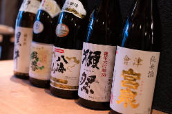 自慢の魚介料理と相性抜群の日本酒を豊富に取り揃えております
