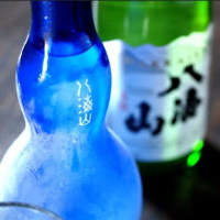 全国各地の日本酒や焼酎を豊富に取り揃えております。