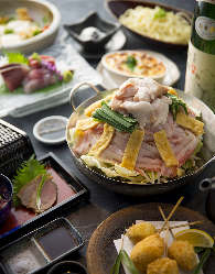 自慢の京もつ鍋や天然魚のお造り盛合せなどが楽しめる宴会コース