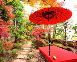 【日本庭園】全ての席から庭園が眺められます・記念撮影スポット