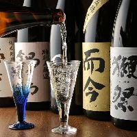 厳選素材で仕立てた料理に合う日本酒は常時20種以上ラインアップ