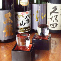 人気の銘酒・魔王・佐藤・獺祭・八海山など取り揃えております。