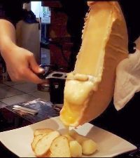 ハイジでおなじみの魅惑のラクレットチーズ