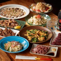 【沖縄料理がずらり】 沖縄の郷土料理をたっぷりと楽しめます