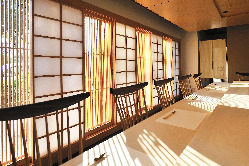 シンプルで“粋”な江戸文化のテイストを好む和モダンな雰囲気。