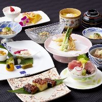 石垣島や沖縄ならではの食材を使ったお料理をご提供いたします。
