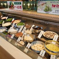 【多彩な食材】 紅イモなどの沖縄ならではの食材は必食です