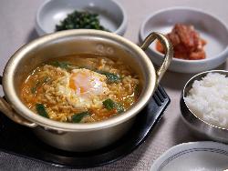 博多で韓国料理のランチはお任せ◎ランチ定食