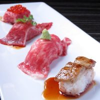鹿児島黒毛和牛/桜肉/黒豚/鶏等、10種以上の【極上肉寿司】