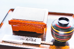 愛知県三河産のブランド鰻「三河鰻咲」を使用