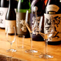 ◆季節限定の日本酒を多彩な酒器で御賞味いただけます。