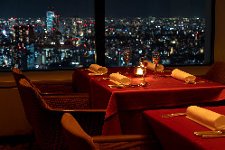 デートや記念日ディナーには東京の夜景と共にフレンチとワインを