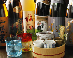 日本酒やワイン豊富な品ぞろえです。