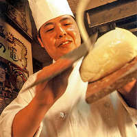 ［熟練の職人技］ 匠技で作る刀削麺は種類豊富でオーダー率高！