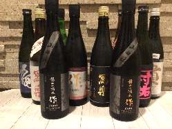 ■こだわりの日本酒■ 四合瓶、一升瓶ともに新しい日本酒が入荷