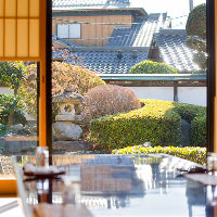 [日本庭園] 格調高い庭を眺めながらお食事していただけます