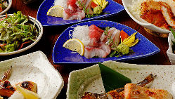 函館港直送鮮魚が味わえる飲み放題付コースは銘々盛りでご提供