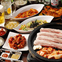 サムギョプサルと韓国料理が楽しめるお得なコースございます♪