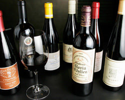 あなたの好きなワインが見つかる７０種類以上の品揃えです！