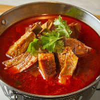 中国本土で大流行中の小鍋料理は、絶妙な辛さがやみつきに