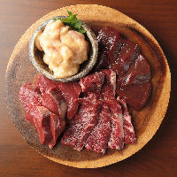 当店が提供するお肉は黒毛和牛を一腹買いで仕入れた厳選肉！