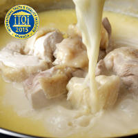 香鶏のガラ100%と塩のみで炊いた濃厚白湯スープをお鍋で！