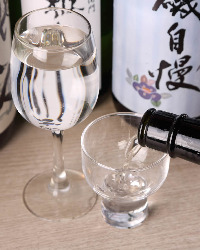 【厳選日本酒】 こだわって選りすぐった極上銘酒が常時15種類！