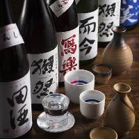 日本酒は常時50種。毎週土曜日は女性限定1杯300円（税抜）に