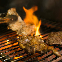 【炙り料理】 魚・肉・野菜と絶妙な火加減で焼き上げます!