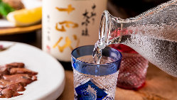 全国各地、四季を彩る日本酒や焼酎を豊富にご用意しております