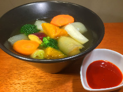【ゴロっと野菜の食べるスープ ～魔法のソースを添えて～】