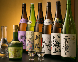 厳選して仕入れる日本酒。