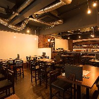 落ち着いた空間で日本酒とお料理をお楽しみ下さい。