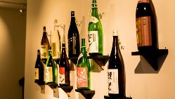 有名な日本酒から、限定物まで豊富に取り揃えております。