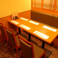 【テーブル半個室】 5～7名様用（出入り口は扉ではなく暖簾）