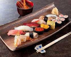 【本格江戸前寿司】 旬の新鮮地魚、職人技が光るにぎりをどうぞ
