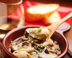 アヒージョ等、牡蠣を使った色々な料理をお楽しみください！