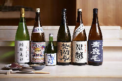 日本酒をはじめ、ワインや焼酎など取り揃えております。