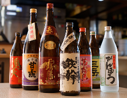 日本酒・焼酎を沢山用意しております。ボトルキープもできます！