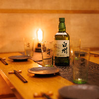 暖色の灯りと共に、創作和食と和酒を味わう。
