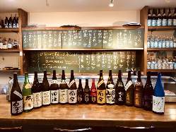 魚料理などにあった日本酒やお酒など豊富に取り揃えております。