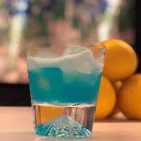 【自家製酒を使用したカクテル】 富士山グラスにて味わい下さい