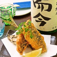 日本酒に合うお料理も多数ご用意。肴(魚)を中心にこだわった食材