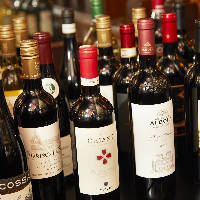 「シャンベルタン」「バローロ」など通垂涎の銘醸ワイン充実