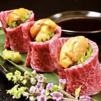 肉寿司・焼き鳥・海鮮含む宴会プラン2.5H飲み放題付8品3,500円