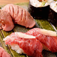 肉料理に自身を持つ当店ならではの人気メニュー!!『和牛寿司』